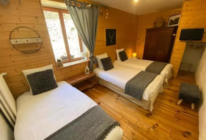 Hotelli Auberge De La Foret