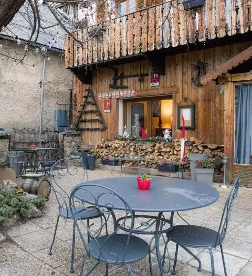 Hotelli Auberge De La Foret