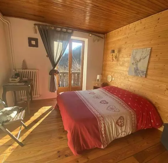 Hotelli Auberge De La Foret