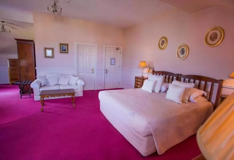 Hotelli Kilcooly S Country House