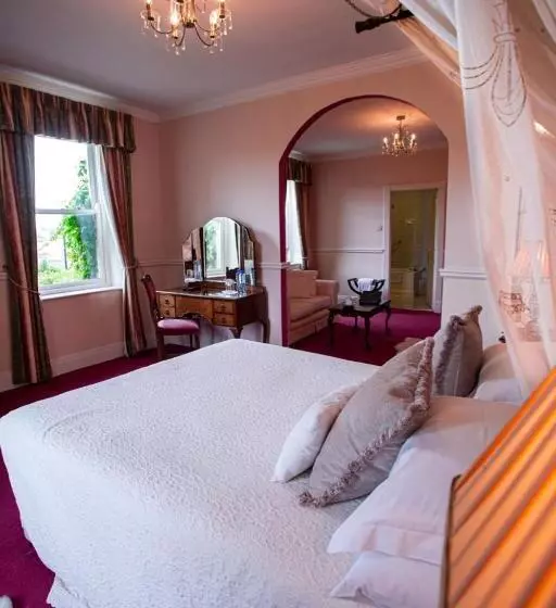 Hotelli Kilcooly S Country House