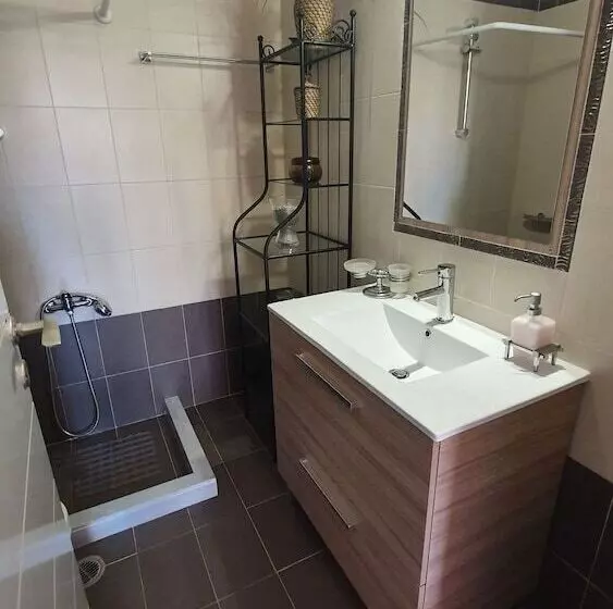 Majatalo Tk1 George Apartments By The Airport