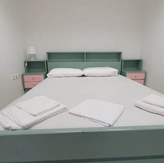 Pensjonat Tk1 George Apartments By The Airport