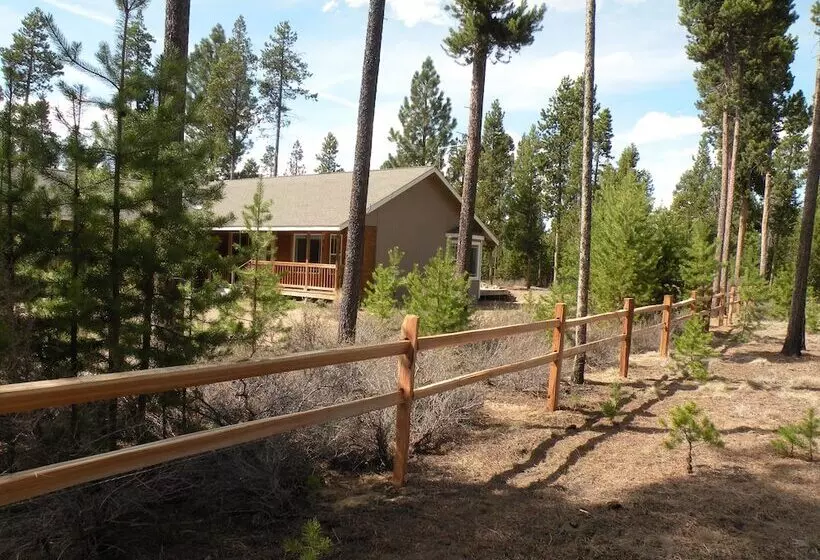 The Cozy Cabin Lapine