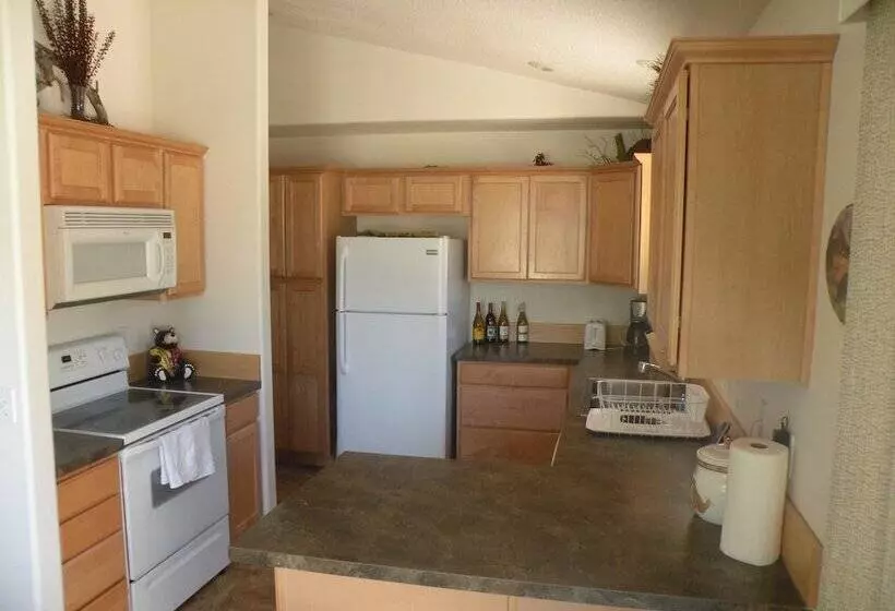 The Cozy Cabin Lapine