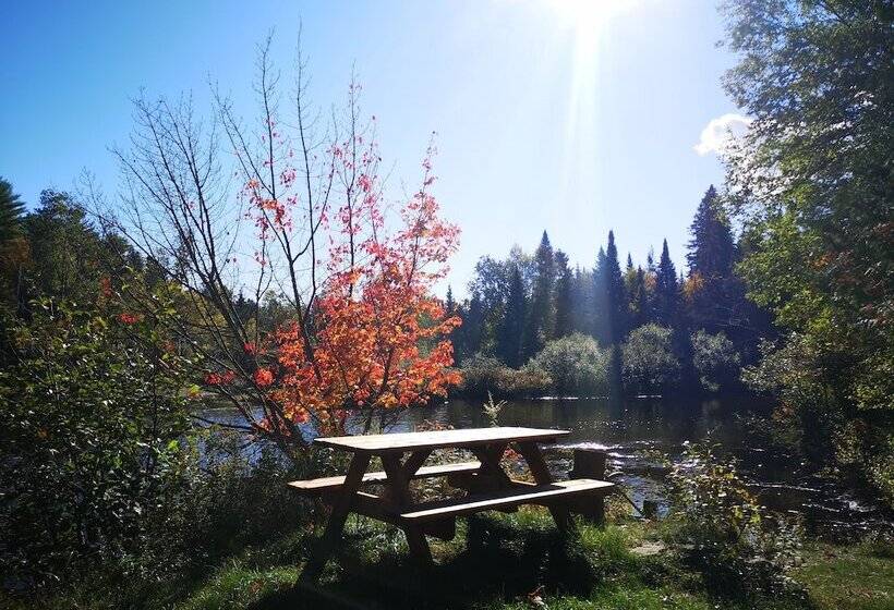 호스텔 Oberge Inn Val David