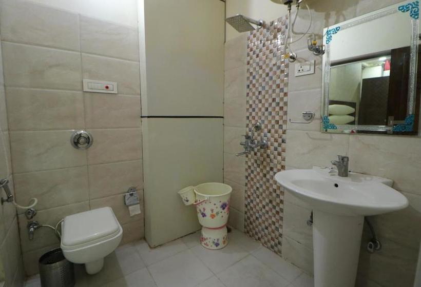 فندق Eurasia Mohali International Airport