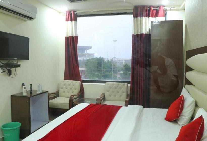 فندق Eurasia Mohali International Airport