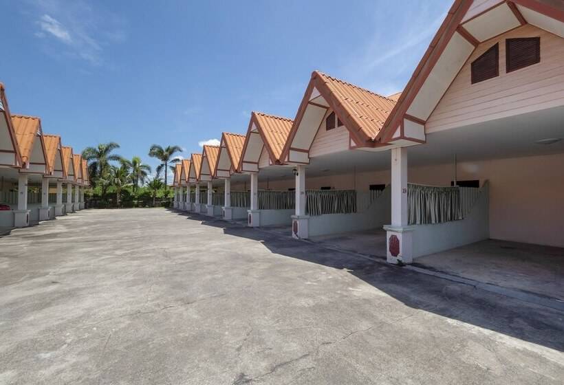 هتل Oyo 1070 Paradise Resort