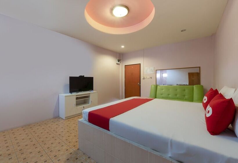 هتل Oyo 1070 Paradise Resort