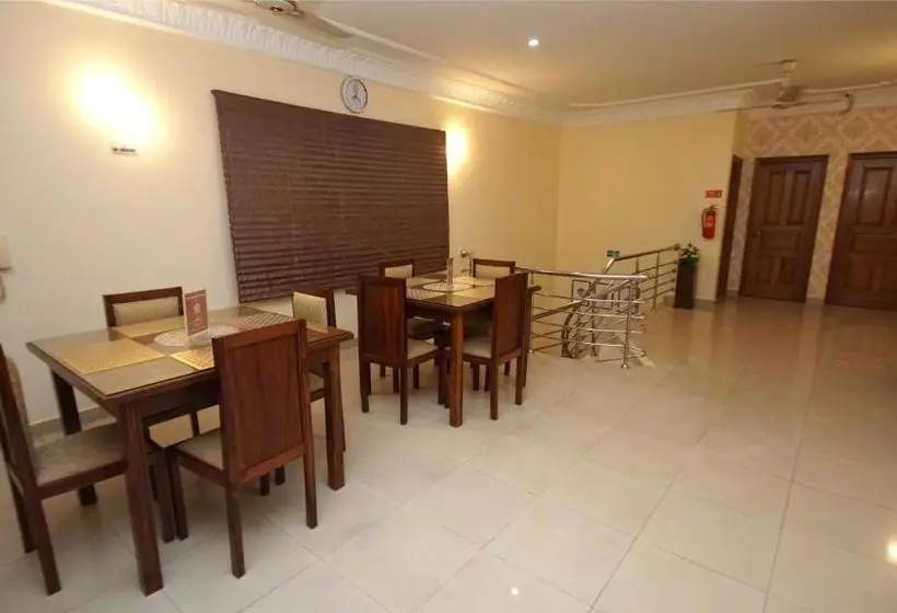 هتل World Inn By Wi