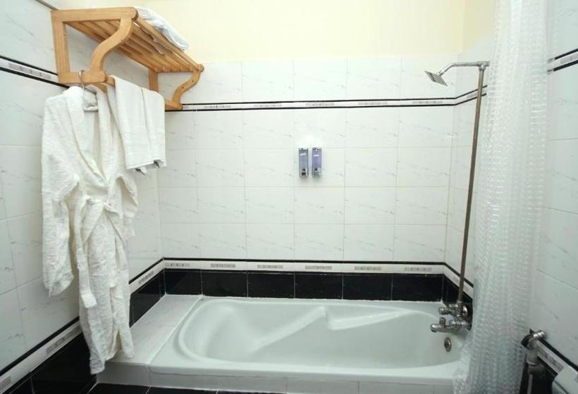 فندق World Inn By Wi