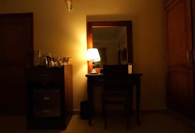 هتل World Inn By Wi