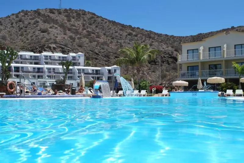 Apartamentos Natural Park