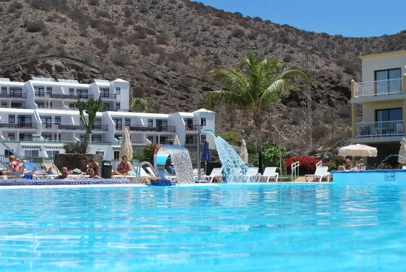 Apartamentos Natural Park