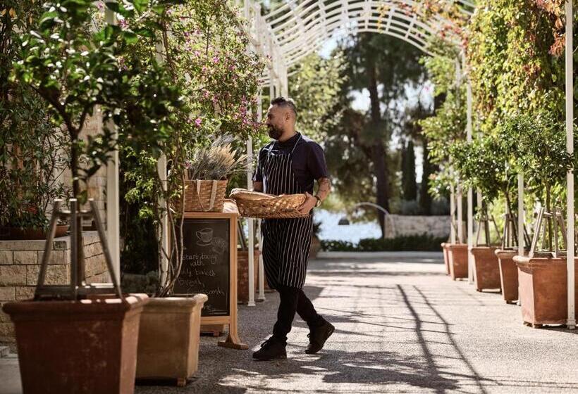 אתר נופש The Danai