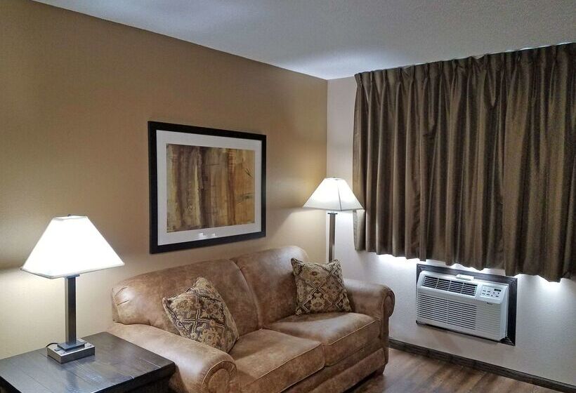 Hotel Americas Best Value Inn And Suites Bismarck