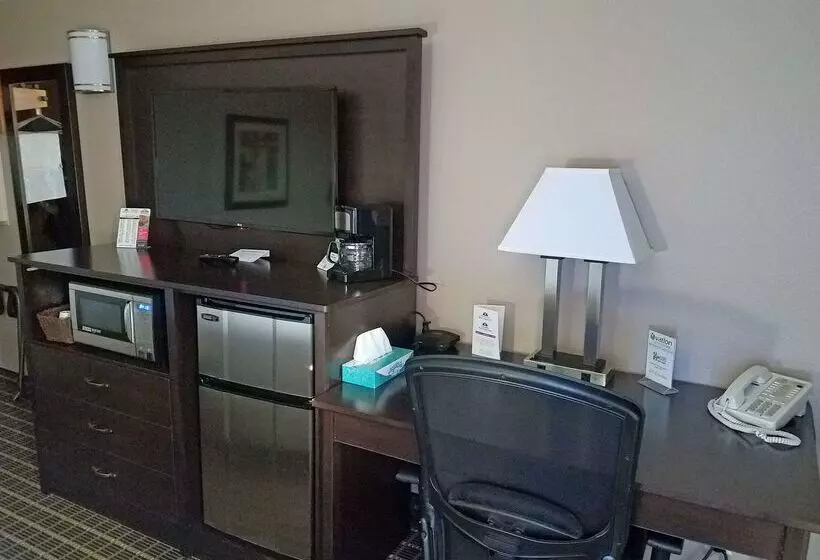 酒店 Americas Best Value Inn And Suites Bismarck