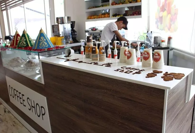 هتل Club Almoggar Garden Beach