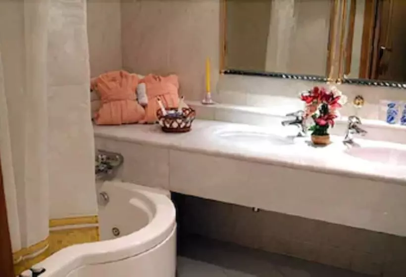 هتل Club Almoggar Garden Beach