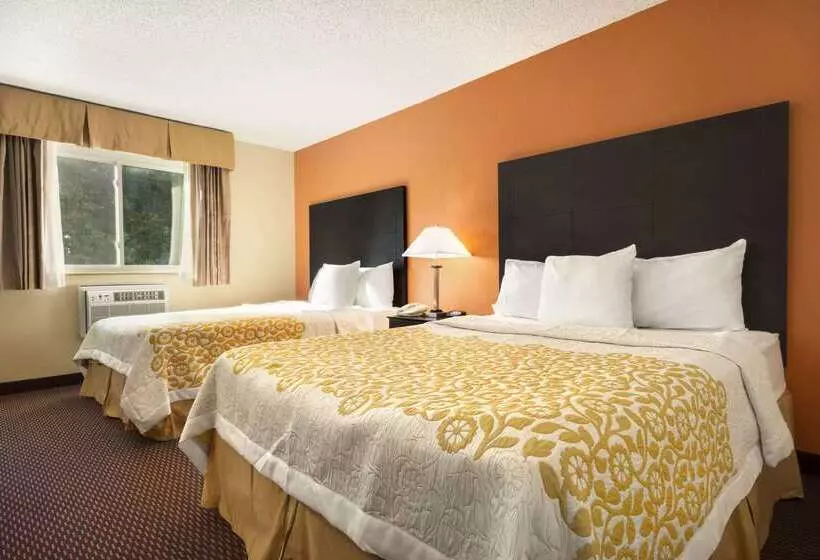 בית מלון כפרי Days Inn By Wyndham Greenwood Sc