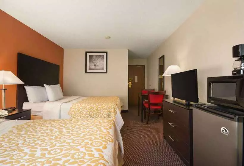 בית מלון כפרי Days Inn By Wyndham Greenwood Sc