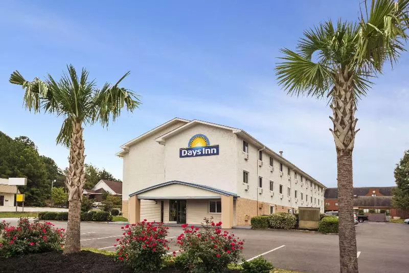 בית מלון כפרי Days Inn By Wyndham Greenwood Sc