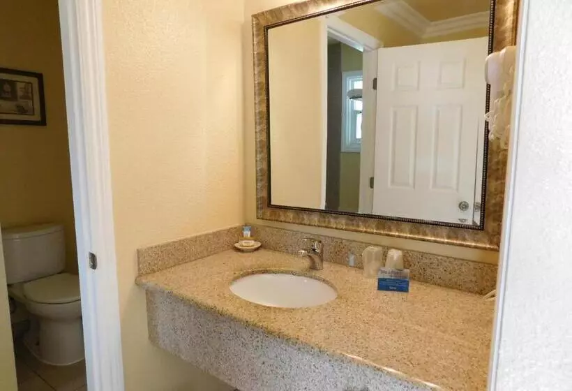 Отель Deer Haven Inn