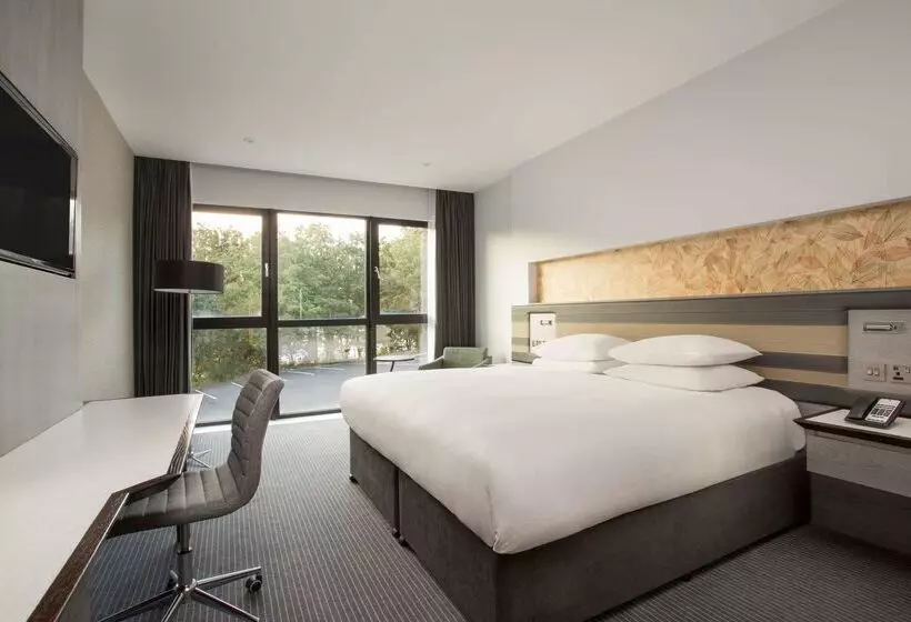Hotel Doubletree By Hilton Edinburgh Queensferry Crossing