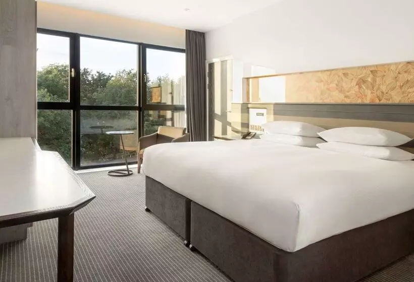 Hotel Doubletree By Hilton Edinburgh Queensferry Crossing