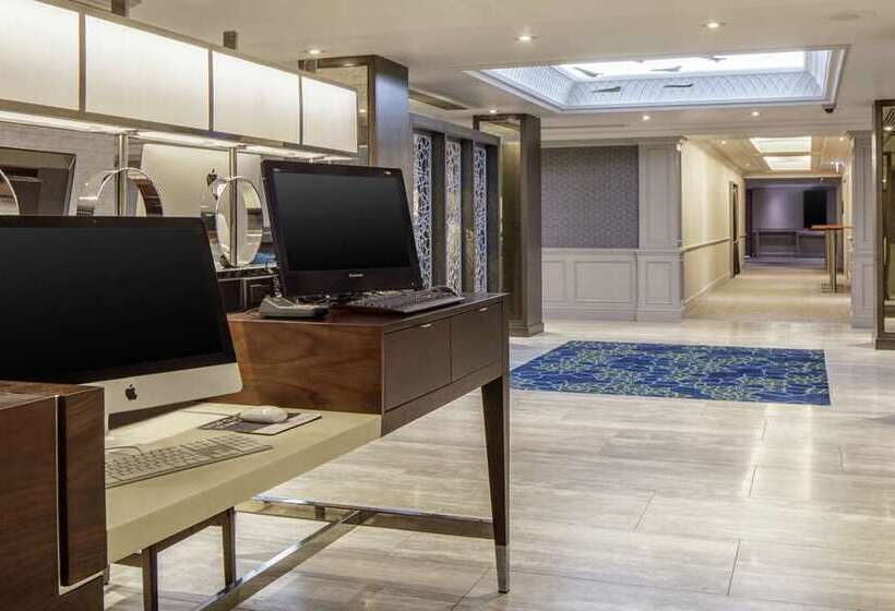 فندق Hilton East Midlands Airport