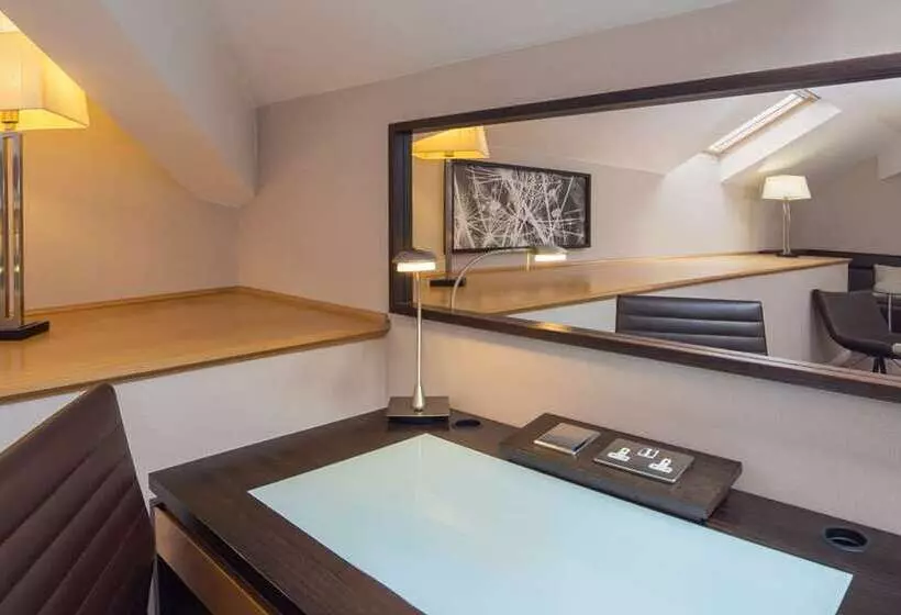 هتل Hilton East Midlands Airport