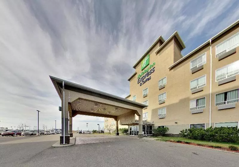 Holiday Inn Express Hotel & Suites Edmonton International Airport, An Ihg
