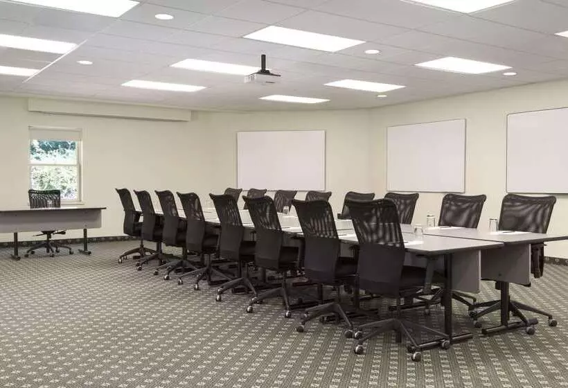 酒店 Ivey Spencer Leadership Centre