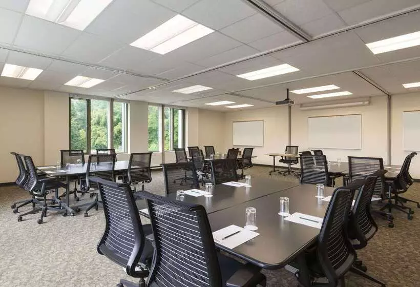 酒店 Ivey Spencer Leadership Centre