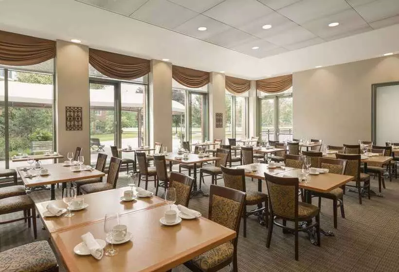 酒店 Ivey Spencer Leadership Centre