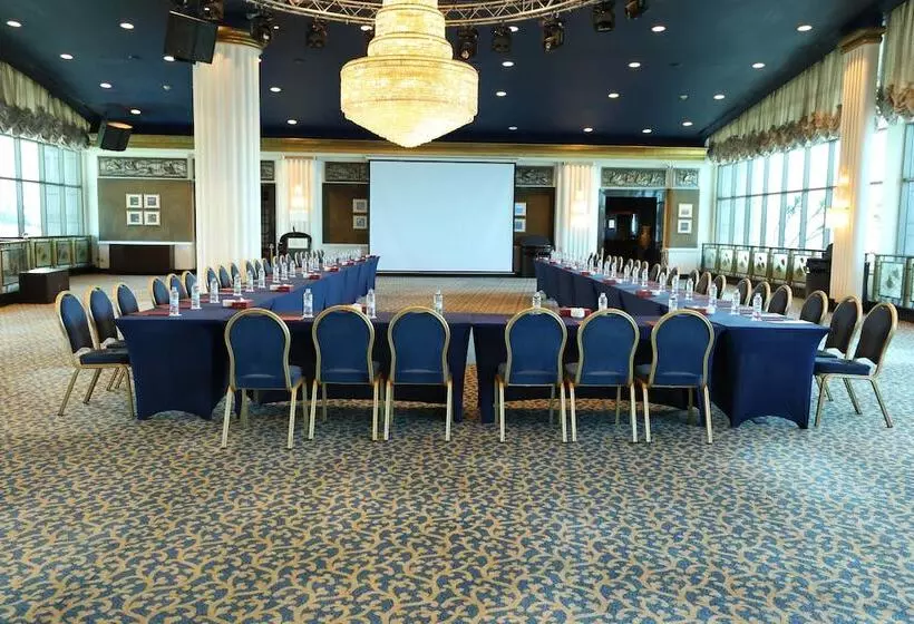 Le Royal Hotel   Beirut