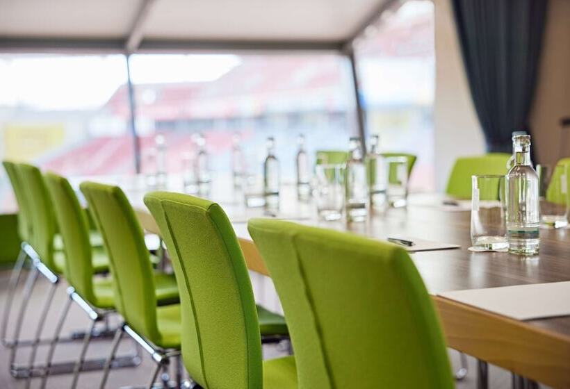 Lindner Hotel Leverkusen Bayarena, Part Of Jdv By Hyatt