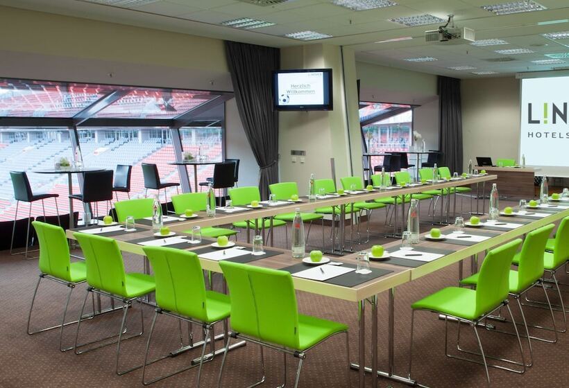 Lindner Hotel Leverkusen Bayarena, Part Of Jdv By Hyatt