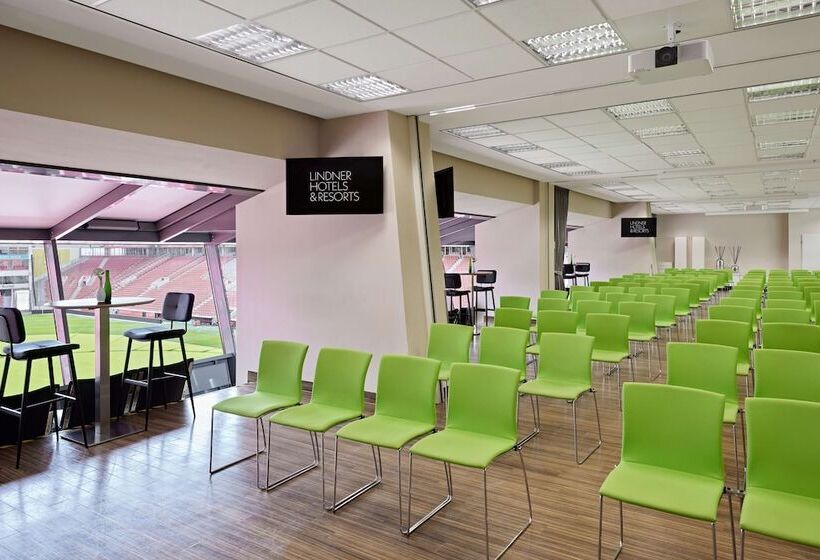 Lindner Hotel Leverkusen Bayarena, Part Of Jdv By Hyatt