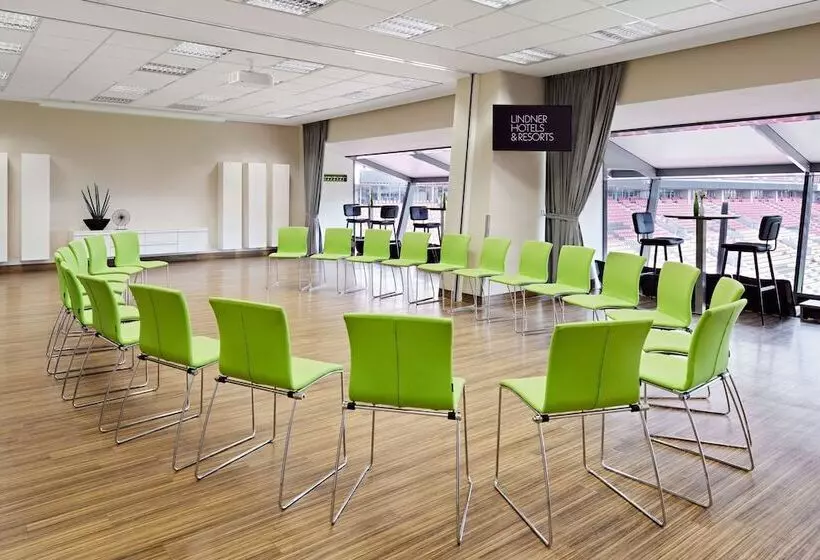 Lindner Hotel Leverkusen Bayarena, Part Of Jdv By Hyatt