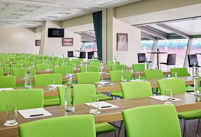 Lindner Hotel Leverkusen Bayarena, Part Of Jdv By Hyatt