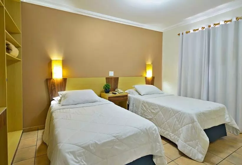 فندق Plaza Inn Flat Araxa
