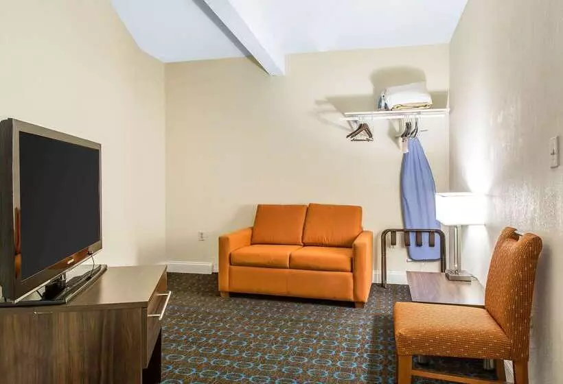 호텔 Quality Inn & Suites Middletown Newport