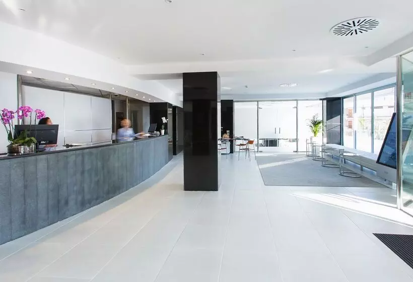 هتل Reverence Life