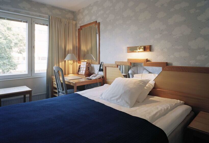 هتل Scandic Star Sollentuna