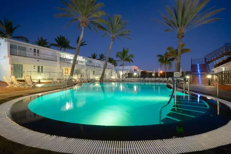 Plus Fariones Apartamentos