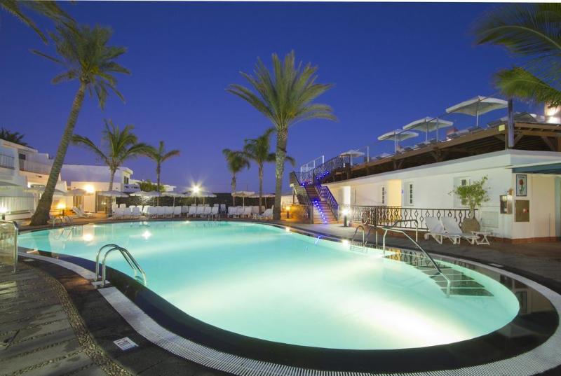 Plus Fariones Apartamentos