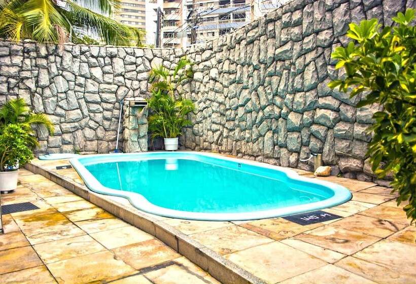 住所  Rede Andrade Coimbra