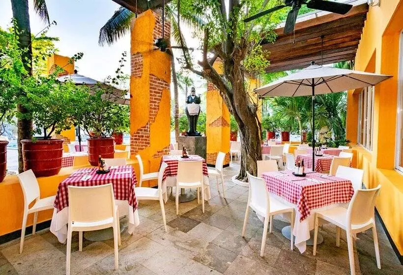 אתר נופש Oasis Palm